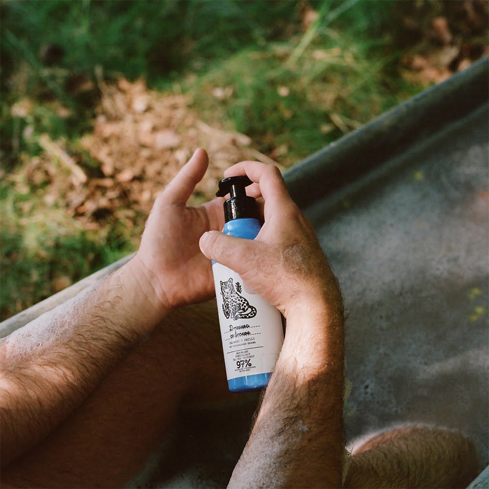 YOPE WOOD Shower gel Cedar, 400 ml.
