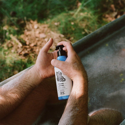 YOPE WOOD Shower gel Cedar, 400 ml.